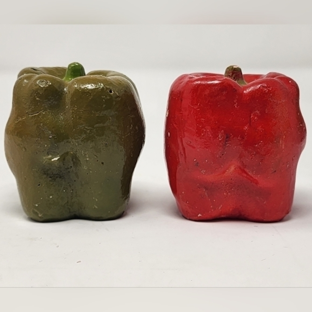 Vintage Red And Green Bell Pepper Salt And‎ Pepper Shakers